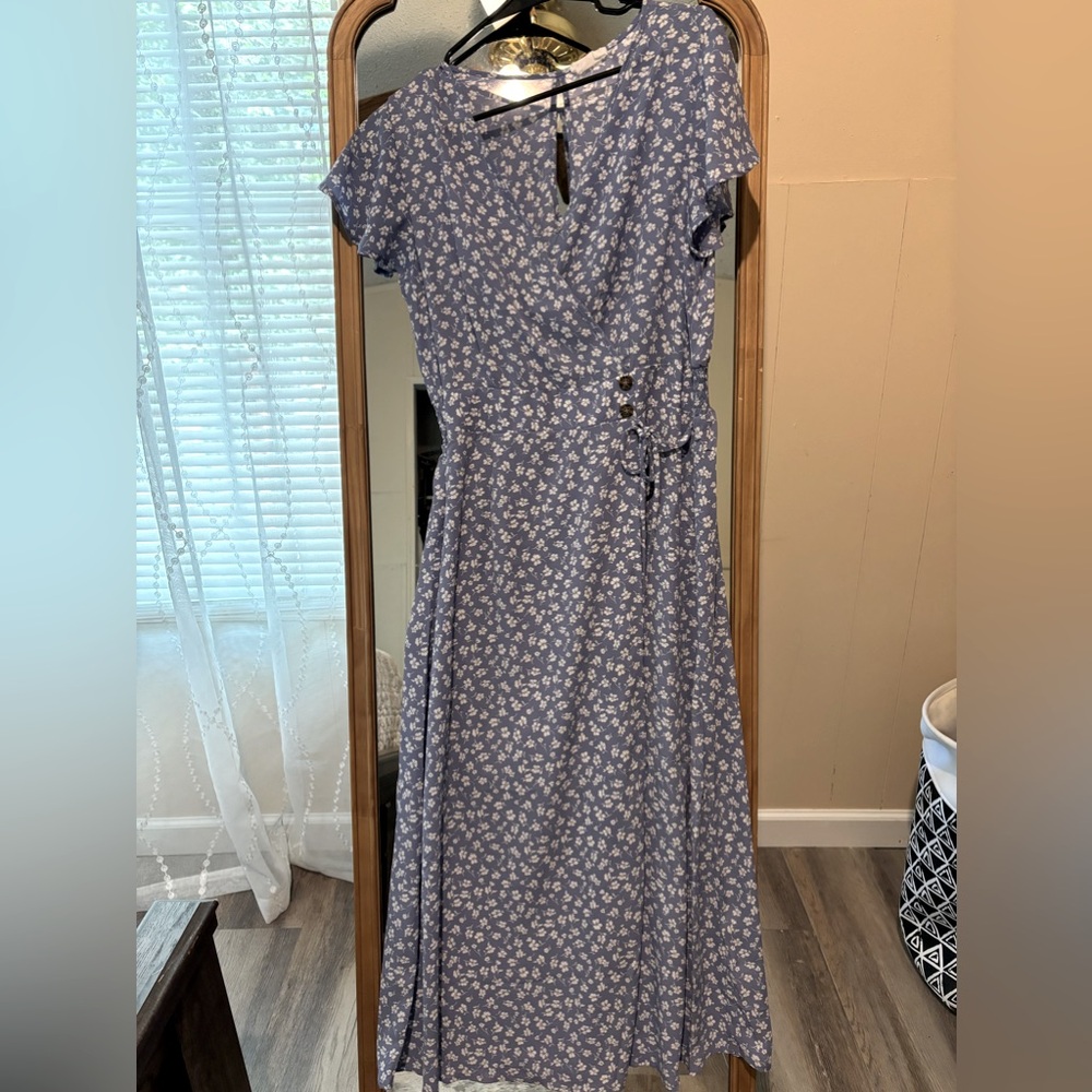 Sienna sky midi floral dress